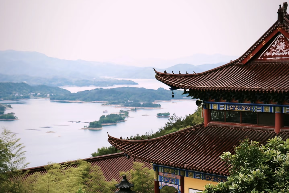 Huating Lake